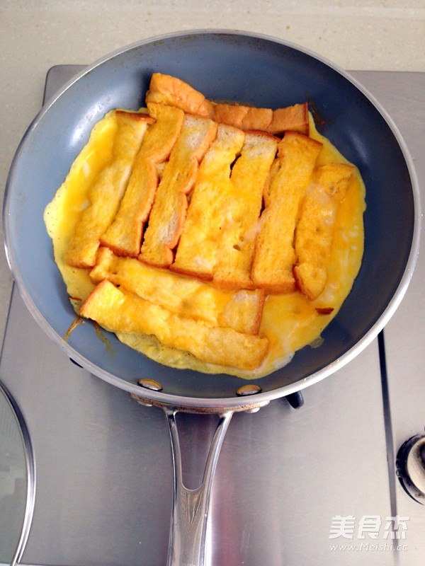 Golden Toast Omelette recipe