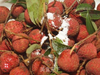 Lychee Medicinal Wine: The Most Health-preserving Medicinal Wine in The Summer Solstice recipe