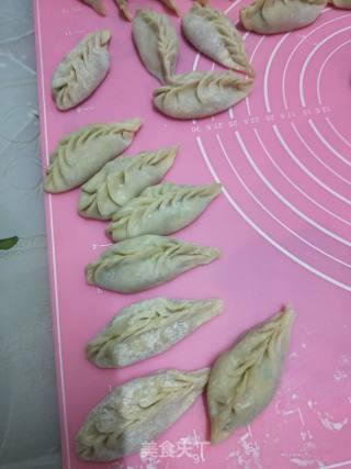 Fish-shaped Steamed Dumplings recipe