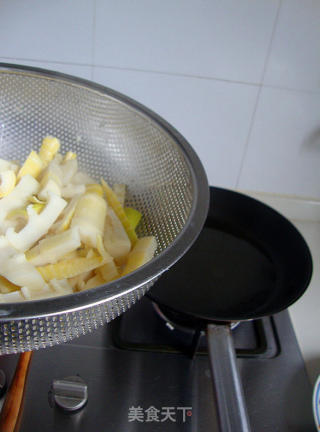 Braised Bamboo Shoots with Brewed Oil recipe