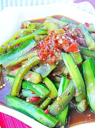 Stir-fried Snake Gourd Strips with Chopped Pepper recipe