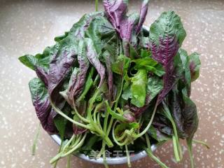 Hand-made Noodles with Red Amaranth recipe