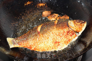 Grilled River Crucian with Scallions recipe