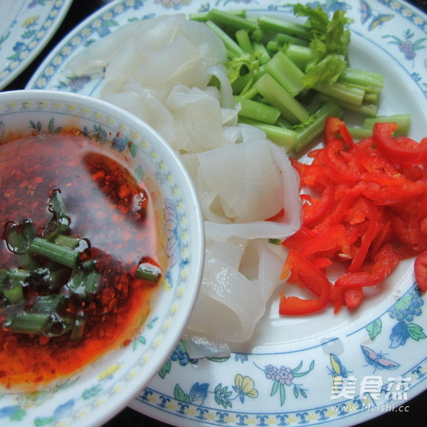 Hot Pepper Celery Rice Noodles recipe