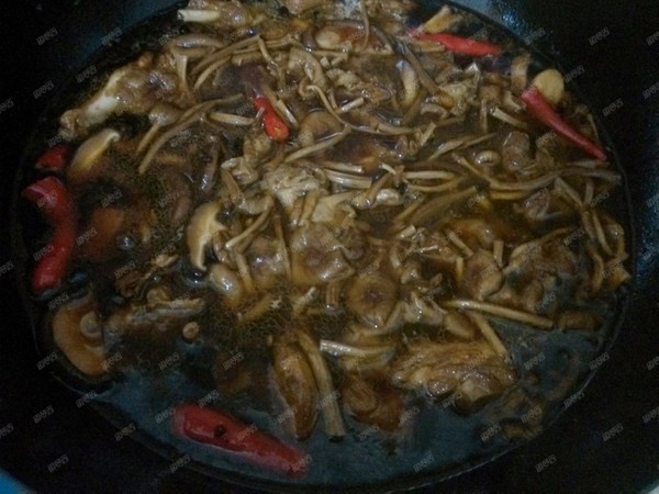 Stewed Chicken Soup with Tea Tree Mushroom recipe
