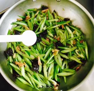 Stir-fried Shredded Pork with Celery recipe