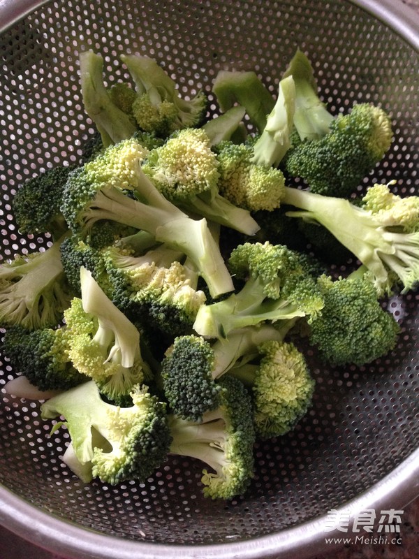 Fried Broccoli with Shrimp recipe