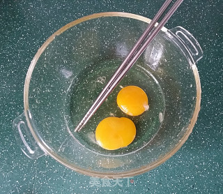 #春食野菜香# Fried Eggs with Wolfberry Head recipe