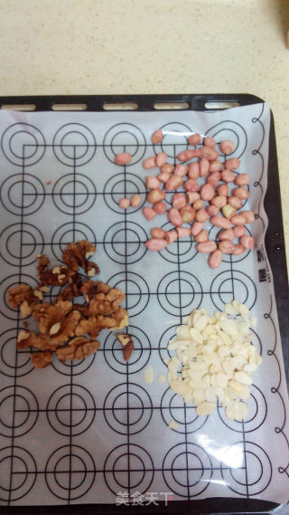 Meringue Five-core Moon Cakes recipe