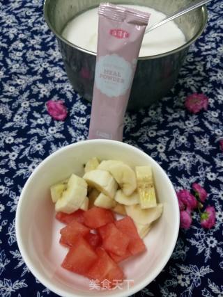 Yogurt Salad Large Fruit Grains~ Meal Replacement Powder Version recipe