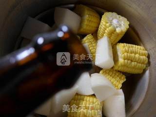 Corn and Carrot Trotter Soup recipe