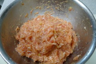 Shredded Radish Meatball Soup recipe
