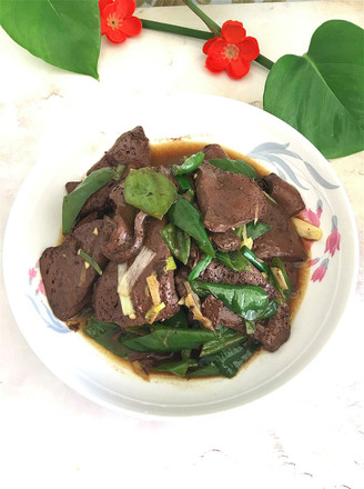 Stir-fried Chili with Pork Blood Tofu recipe