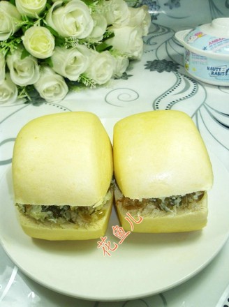 Pickle Egg Bun Sandwich recipe