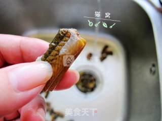 Grilled Rice Eel with Garlic Sprouts recipe