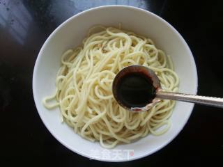 Simple Hot Dry Noodles with Mixed Sauce recipe