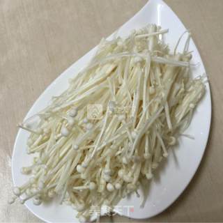 Tomato Enoki Mushroom Egg Soup recipe