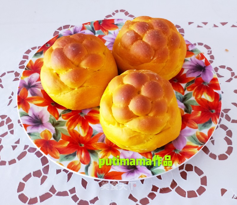 Pumpkin Hydrangea Bread recipe