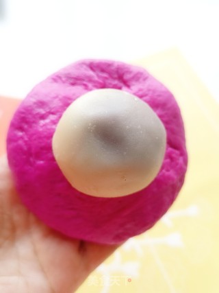 Pitaya Mochi Soft European Buns recipe