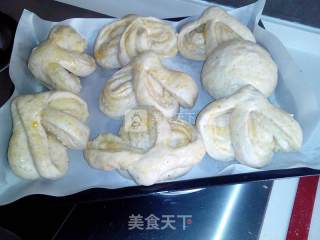 Flower Coconut Bread recipe