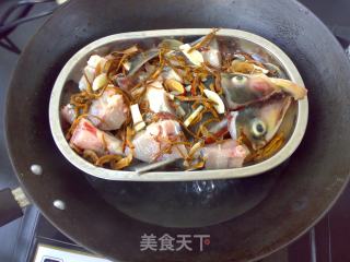 Steamed Bighead Fish Head with Cordyceps recipe