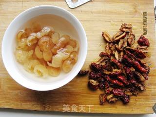 Stewed Eggs with Longan and Red Dates recipe
