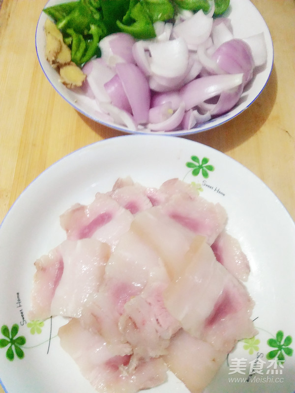 Onion Twice-cooked Pork recipe