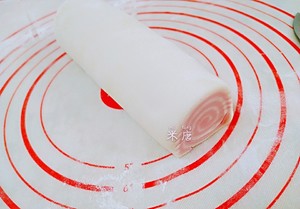 Creative Steamed Buns-two-color Cat's Claw Milk Knife to Cut Steamed Buns recipe