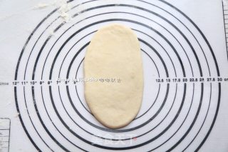 【zhejiang】rabbit Hot Dog Bread#东岭厨机c08# recipe