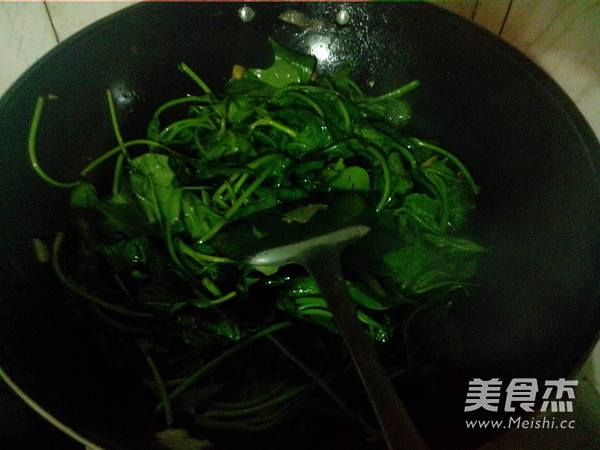 Stir-fried Sweet Potato Leaves recipe