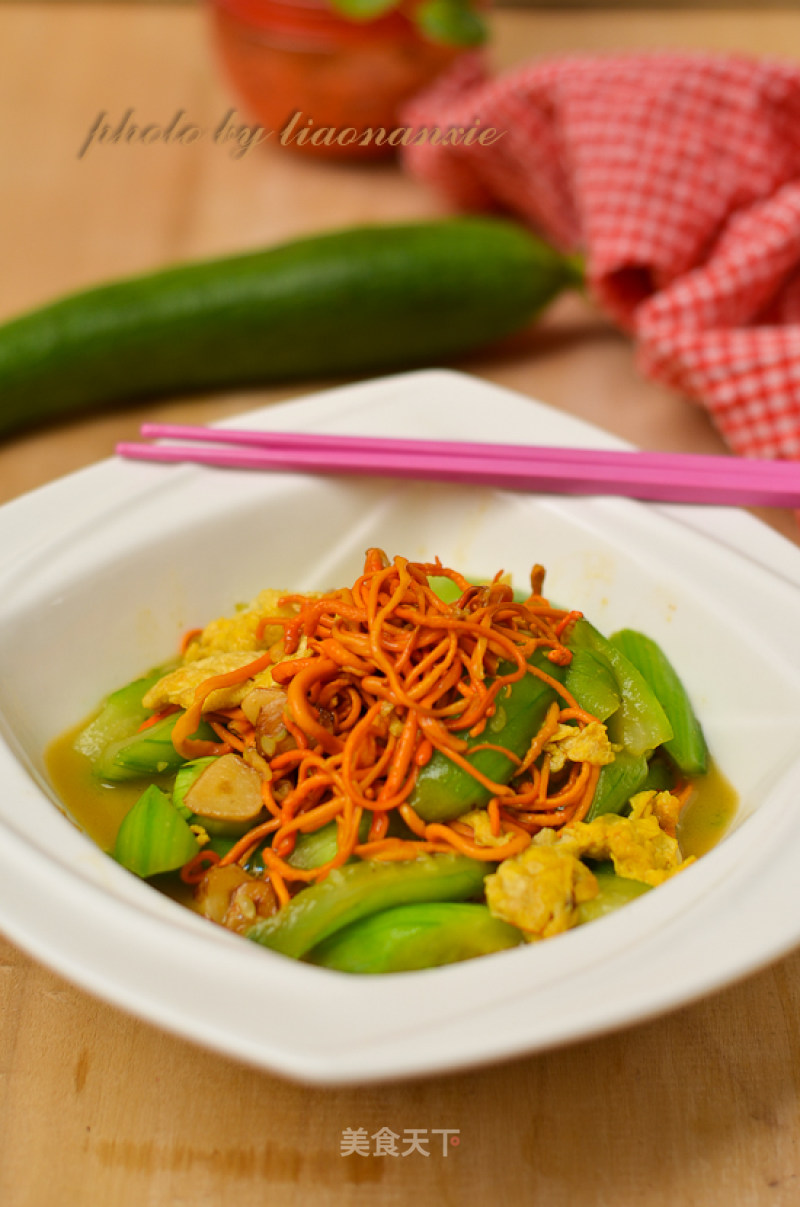 Stir-fried Loofah with Cordyceps Flower recipe