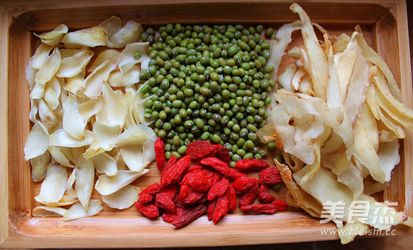 Stewed Duck with Polygonatum and Lily recipe