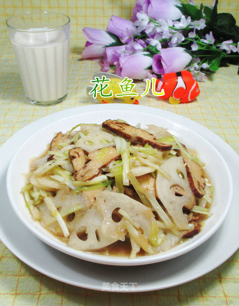 Stir-fried Lotus Root with Fragrant Dried Leek Buds recipe