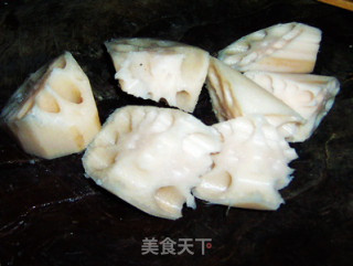 Pork Ribs Walnut and Lotus Root Pot recipe