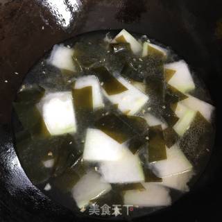 Winter Melon and Shrimp Seaweed Soup recipe