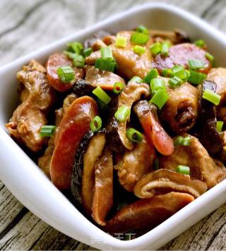 Steamed Chicken with Xiangru Sausage recipe