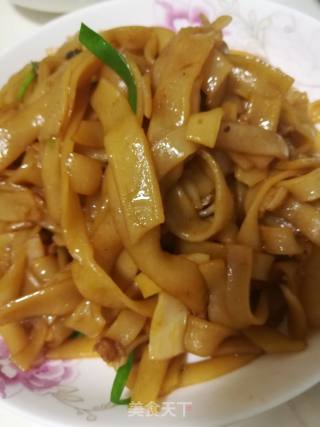 Fried Hor Fun with Fried Sauce recipe