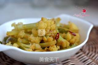 Stir-fried Cauliflower with Hot Pepper recipe