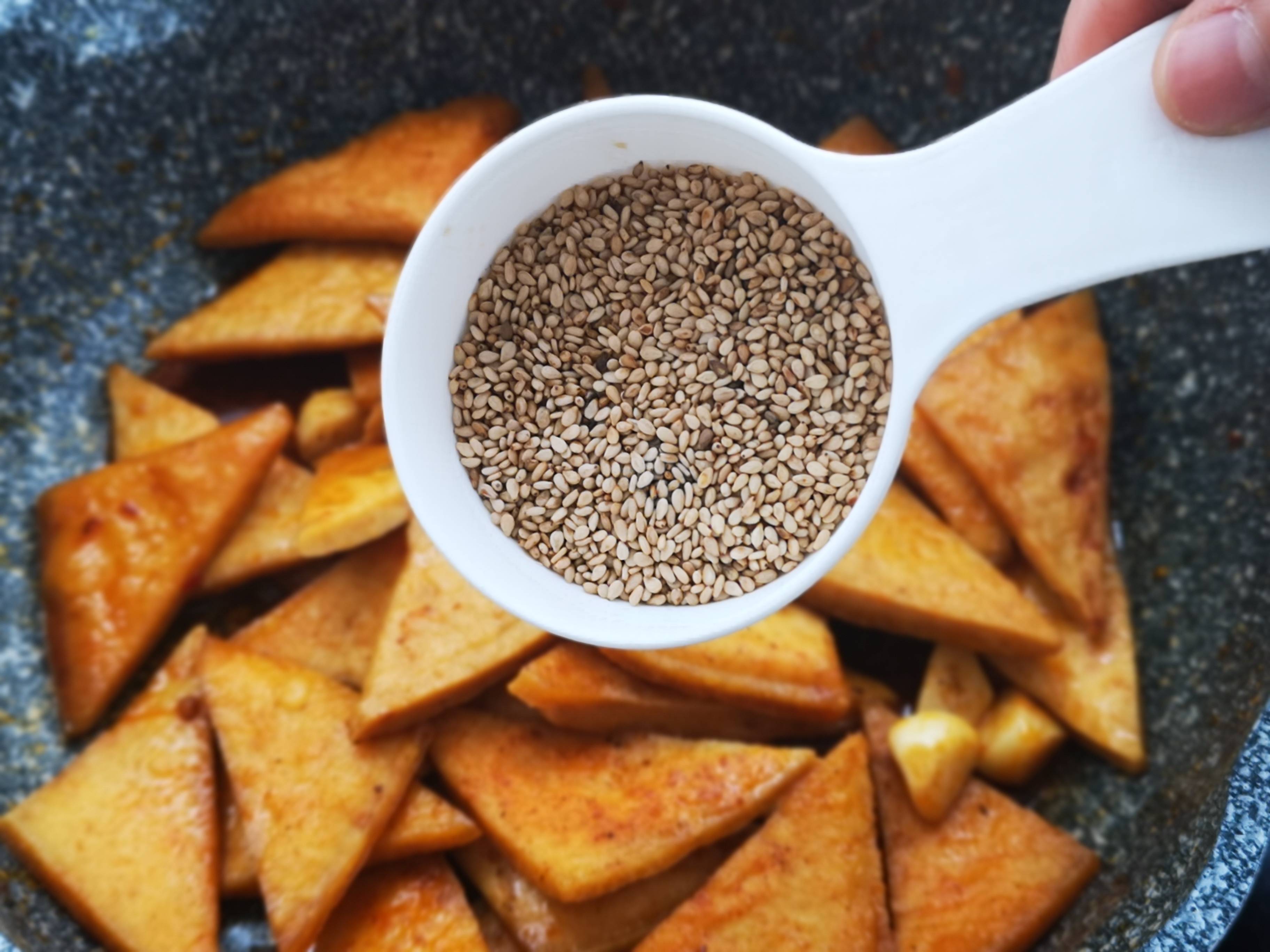 Spicy and Refreshing Q Bombs are Biting, Spicy Tofu recipe