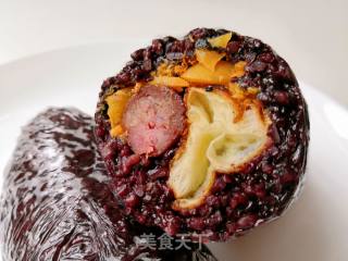 Steamed Black Glutinous Rice with Fried Dough Sticks recipe