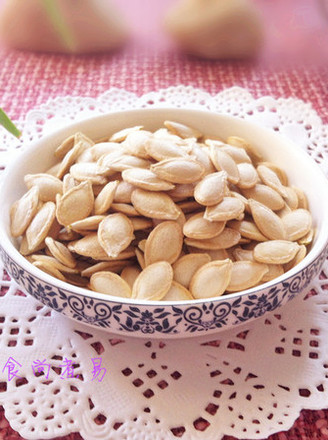 Microwave Pretzel Pumpkin Seeds recipe