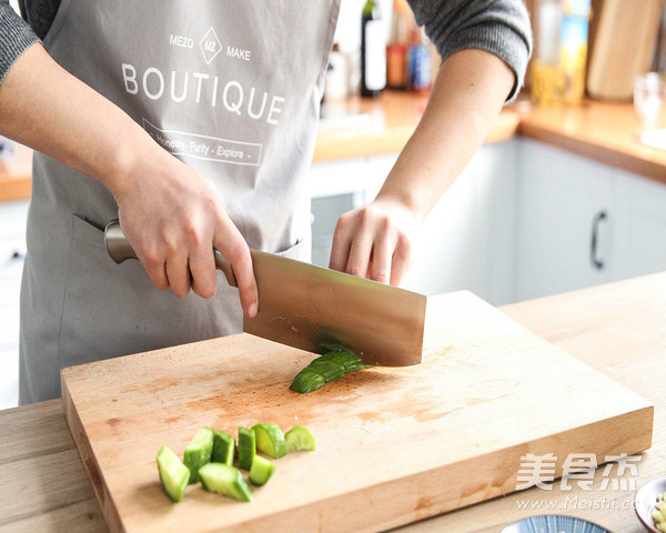 Wakame with Cucumber recipe