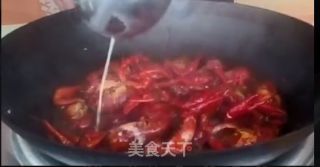 Qianjiang Oil Braised Prawns recipe