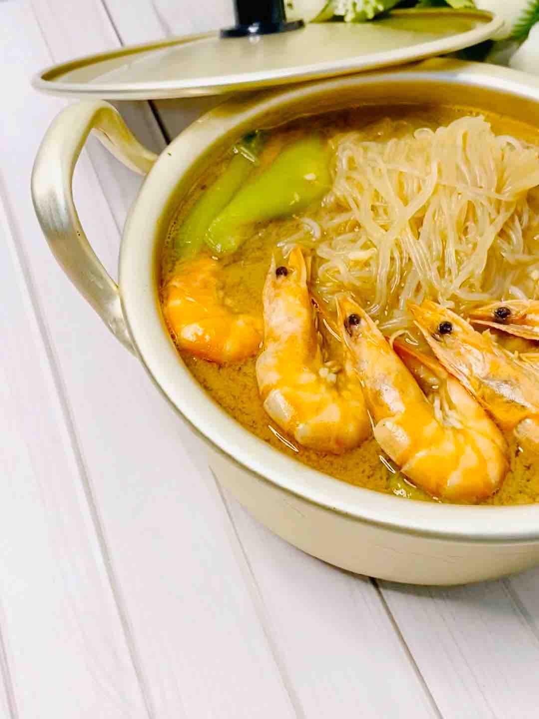 Seafood Loofah Vermicelli in Clay Pot recipe