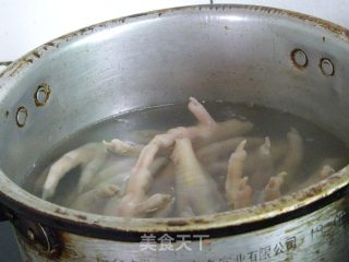 Garlic Chicken Feet: recipe