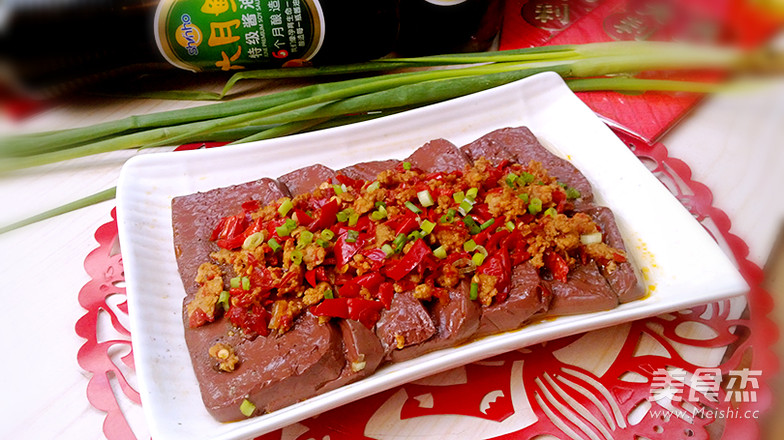 Steamed Pork Blood with Chopped Pepper and Tea Oil recipe