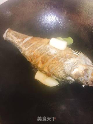 Porcelain Sea Bass Soup recipe