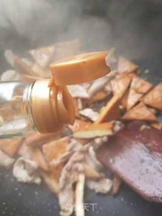 Fried Pork with Dried Tofu recipe