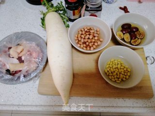 Carrot Peanut Trotter Soup recipe