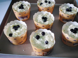 Crispy Topping Blueberry Popped Cupcakes recipe